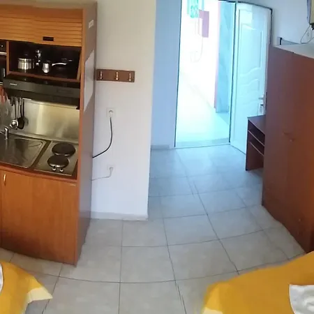 Vangelis Apartamento *