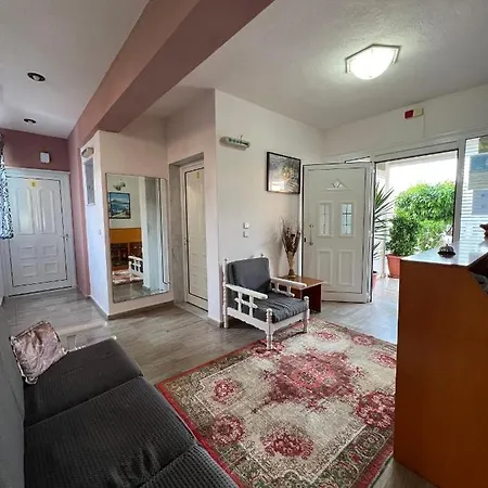 Apartment Vangelis Nea Vrasna